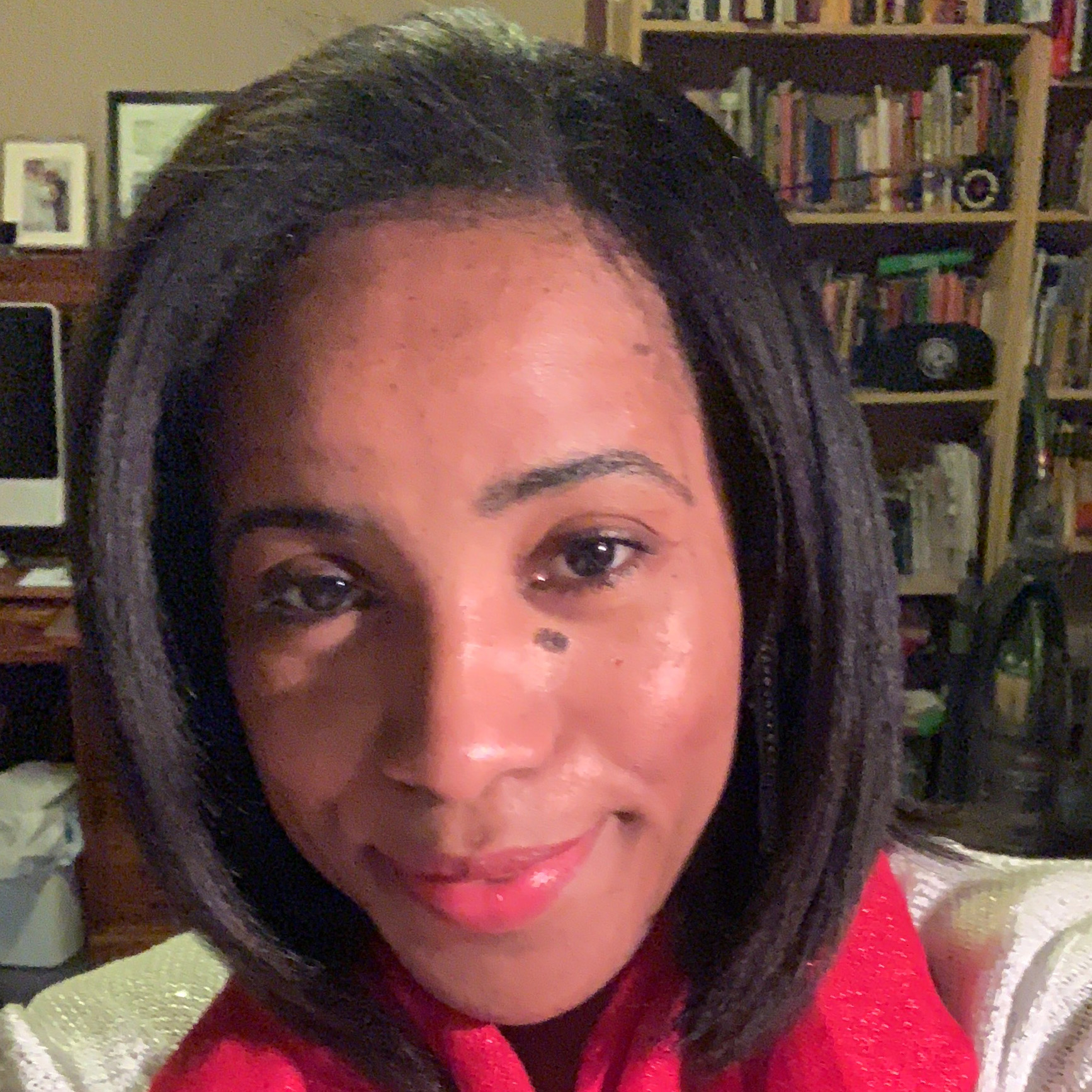 Headshot of Rossalinna Burk