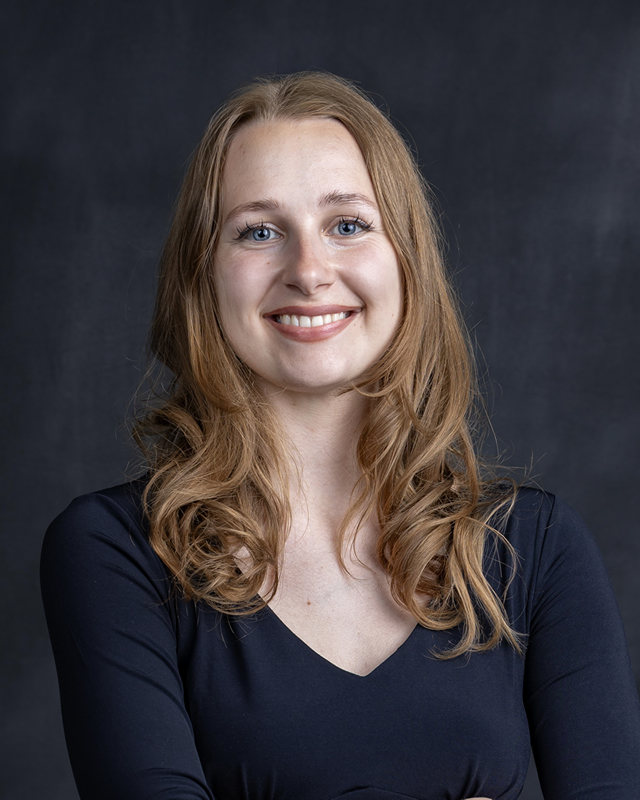 Headshot_TabeaWeczerek-resize2